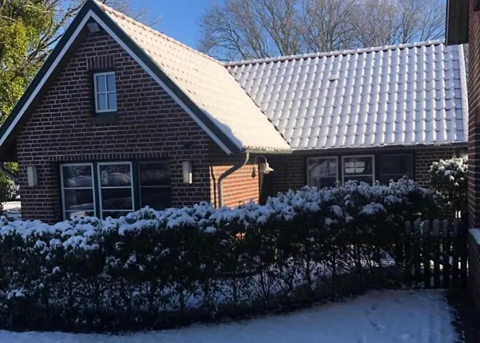 Feike Comfortable Vacation Appartement Zetel